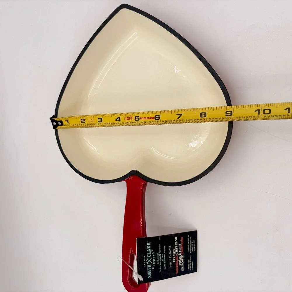Smith & Clark‎ Red Heart Shaped Enameled Cast Iron 9 Inch Fry Pan Skillet New